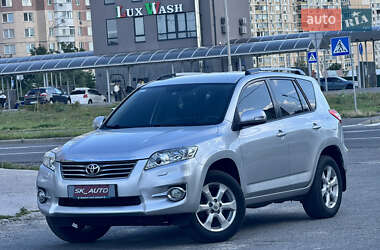 Внедорожник / Кроссовер Toyota RAV4 2010 в Киеве