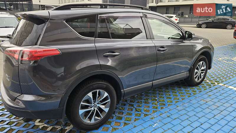 Позашляховик / Кросовер Toyota RAV4 2018 в Львові фото 9 Позашляховик / Кросовер Toyota RAV4 2018 в Львові