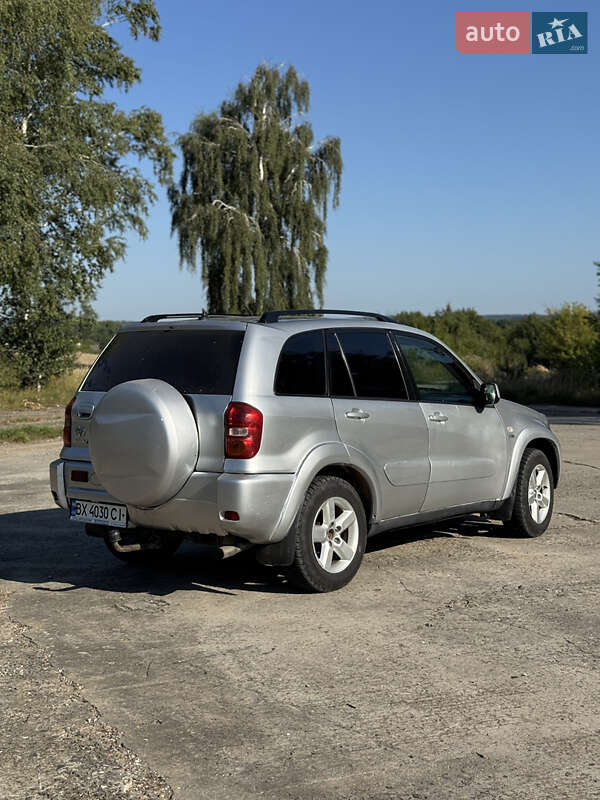 Позашляховик / Кросовер Toyota RAV4 2005 в Деражні