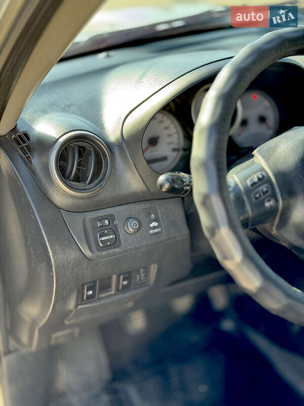 Позашляховик / Кросовер Toyota RAV4 2005 в Деражні