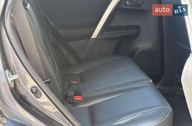 Внедорожник / Кроссовер Toyota RAV4 2013 в 