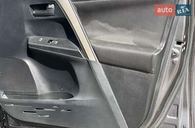 Внедорожник / Кроссовер Toyota RAV4 2013 в 