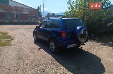 Позашляховик / Кросовер Toyota RAV4 2005 в Хусті