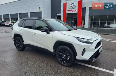 Внедорожник / Кроссовер Toyota RAV4 2021 в Днепре