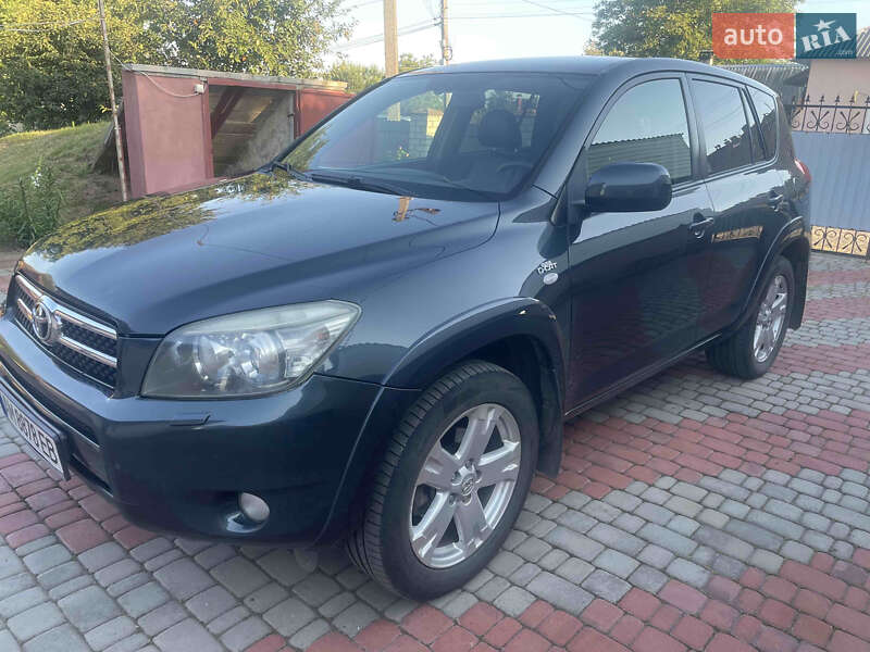 Позашляховик / Кросовер Toyota RAV4 2008 в Коростишеві