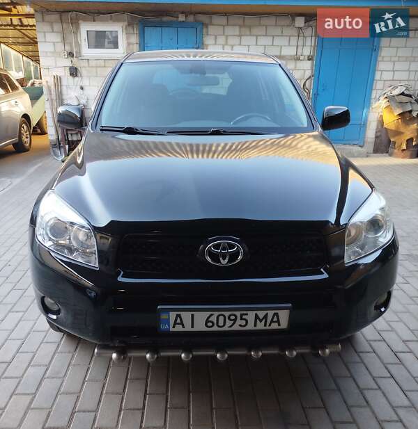 Внедорожник / Кроссовер Toyota RAV4 2006 в Богуславе
