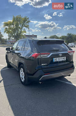 Позашляховик / Кросовер Toyota RAV4 2020 в Дніпрі