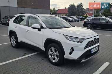 Позашляховик / Кросовер Toyota RAV4 2020 в Києві