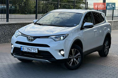 Позашляховик / Кросовер Toyota RAV4 2016 в Білій Церкві