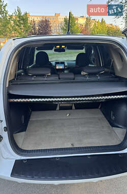 Внедорожник / Кроссовер Toyota RAV4 2012 в 