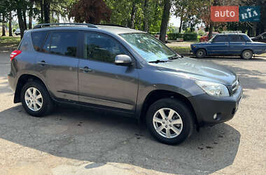Позашляховик / Кросовер Toyota RAV4 2009 в Чернівцях