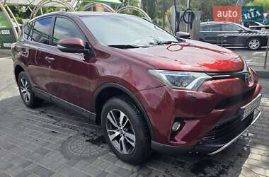 Внедорожник / Кроссовер Toyota RAV4 2017 в Киеве