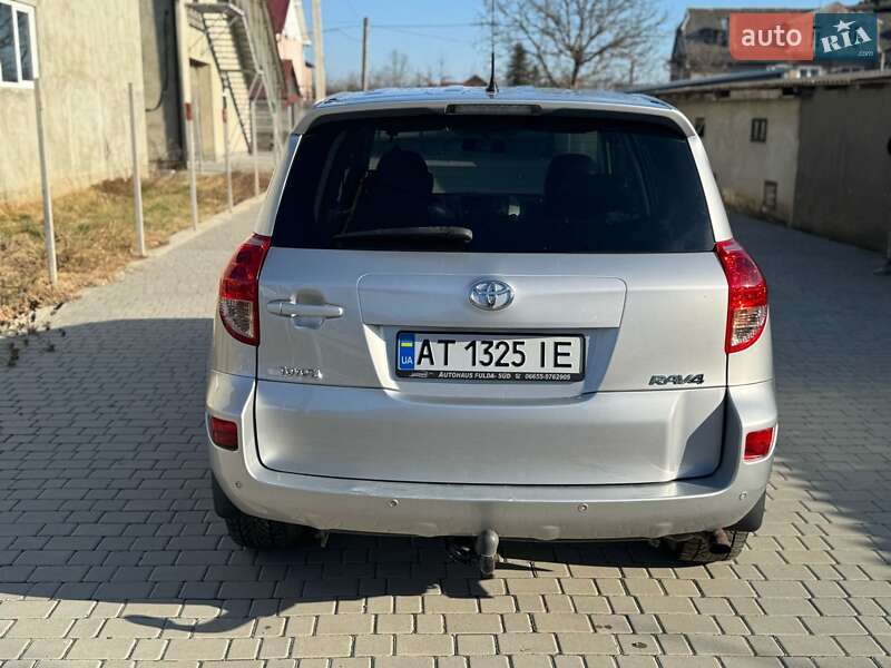 Внедорожник / Кроссовер Toyota RAV4 2008 в Косове