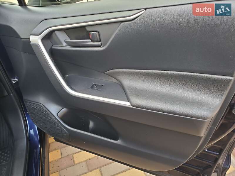 Позашляховик / Кросовер Toyota RAV4 2019 в Монастирищеві фото 11 Позашляховик / Кросовер Toyota RAV4 2019 в Монастирищеві