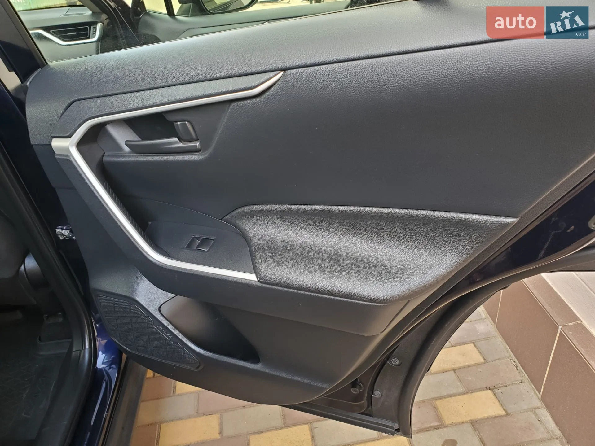 2019 Toyota RAV 4 - мініатюра 16