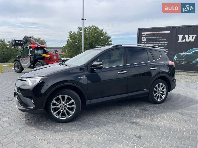 Позашляховик / Кросовер Toyota RAV4 2017 в Києві