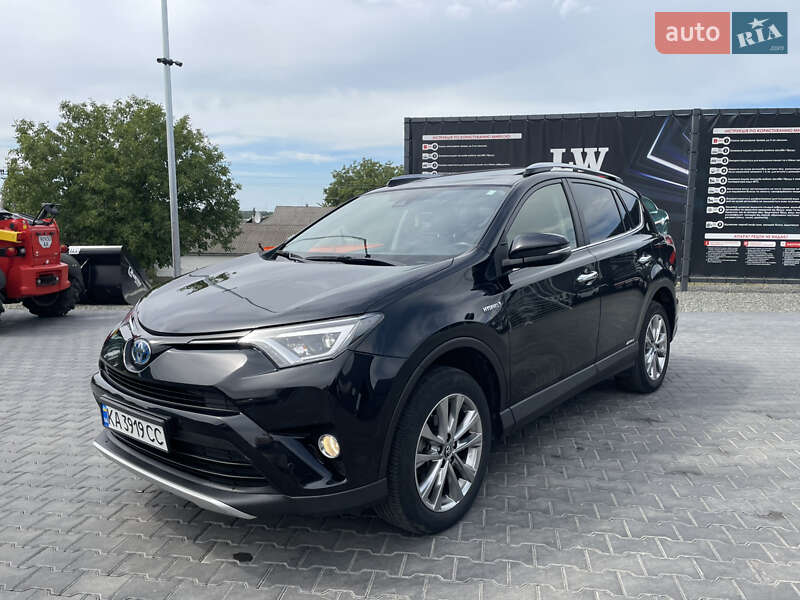 Позашляховик / Кросовер Toyota RAV4 2017 в Києві