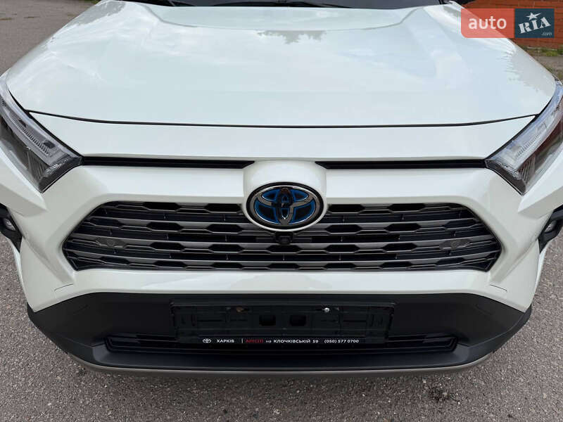 Позашляховик / Кросовер Toyota RAV4 2022 в Харкові