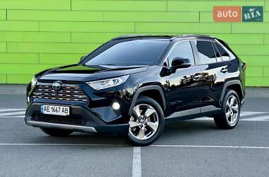 Внедорожник / Кроссовер Toyota RAV4 2019 в Киеве