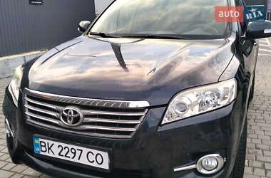 Внедорожник / Кроссовер Toyota RAV4 2011 в Ровно