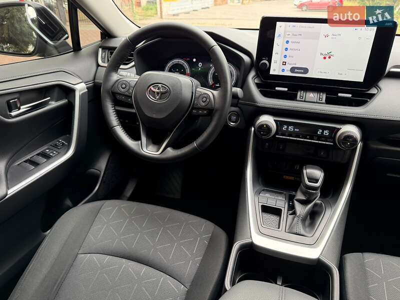 Позашляховик / Кросовер Toyota RAV4 2023 в Черкасах