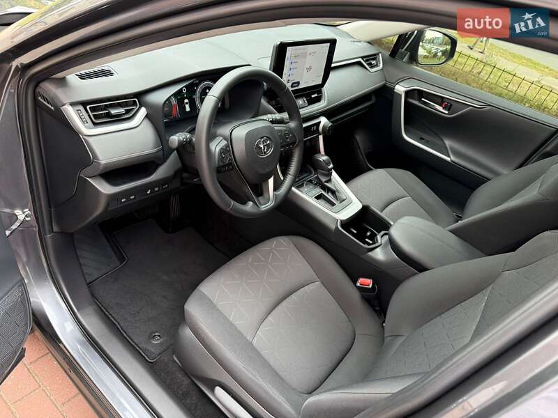 Позашляховик / Кросовер Toyota RAV4 2023 в Черкасах