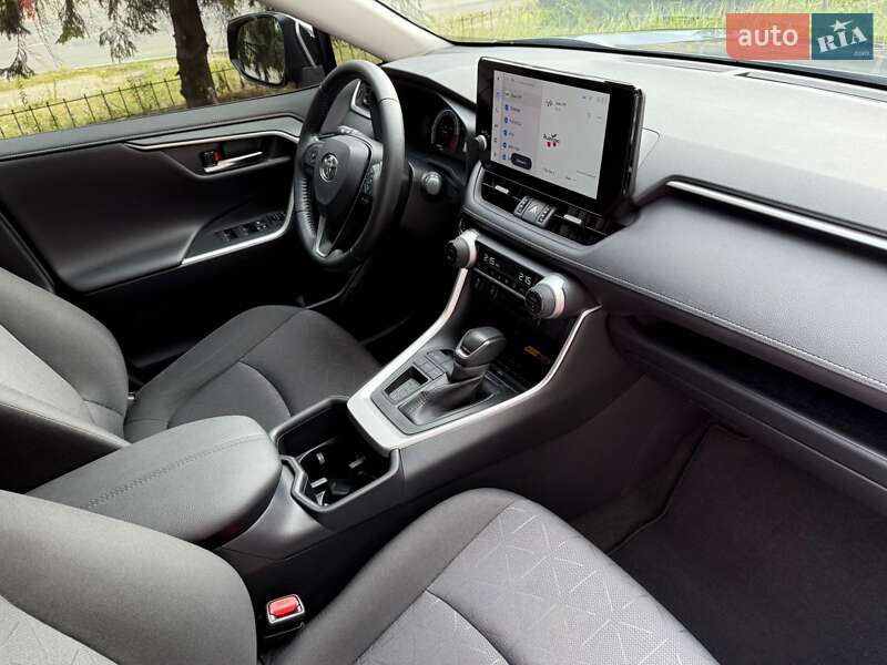 Позашляховик / Кросовер Toyota RAV4 2023 в Черкасах