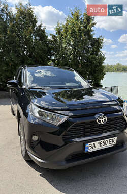 Позашляховик / Кросовер Toyota RAV4 2019 в Кропивницькому