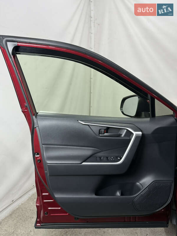 Позашляховик / Кросовер Toyota RAV4 2019 в Одесі фото 17 Позашляховик / Кросовер Toyota RAV4 2019 в Одесі