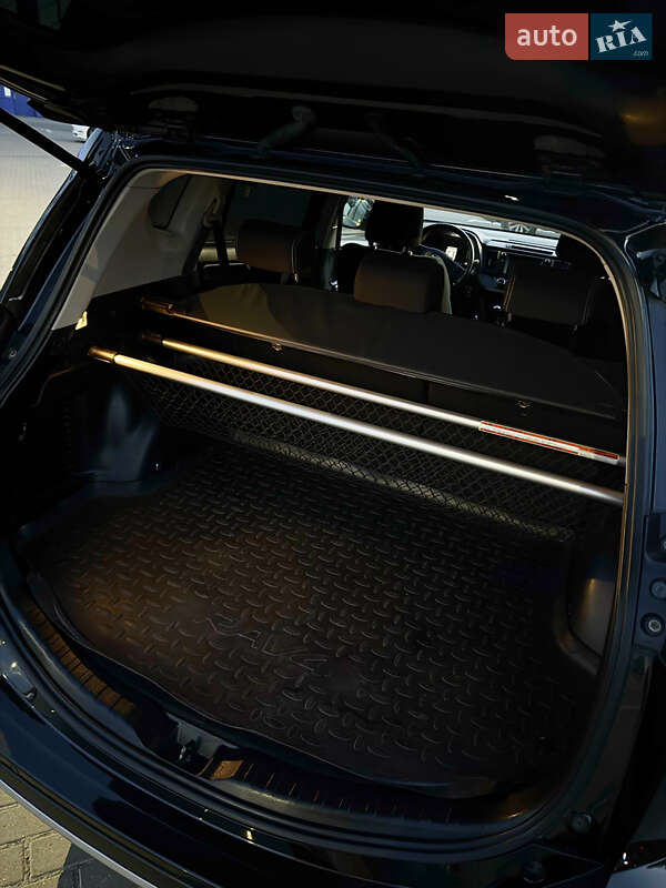 Внедорожник / Кроссовер Toyota RAV4 2017 в Львове фото 8 Внедорожник / Кроссовер Toyota RAV4 2017 в Львове