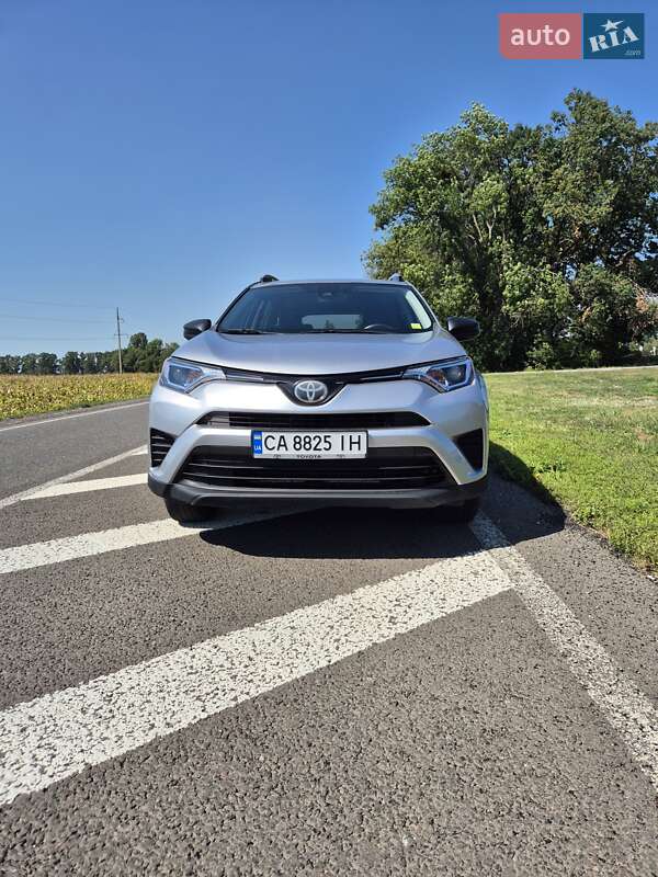 AUTO.RIA – Продажа Toyota RAV4 2.5 АT 4WD бу: купить Тойота