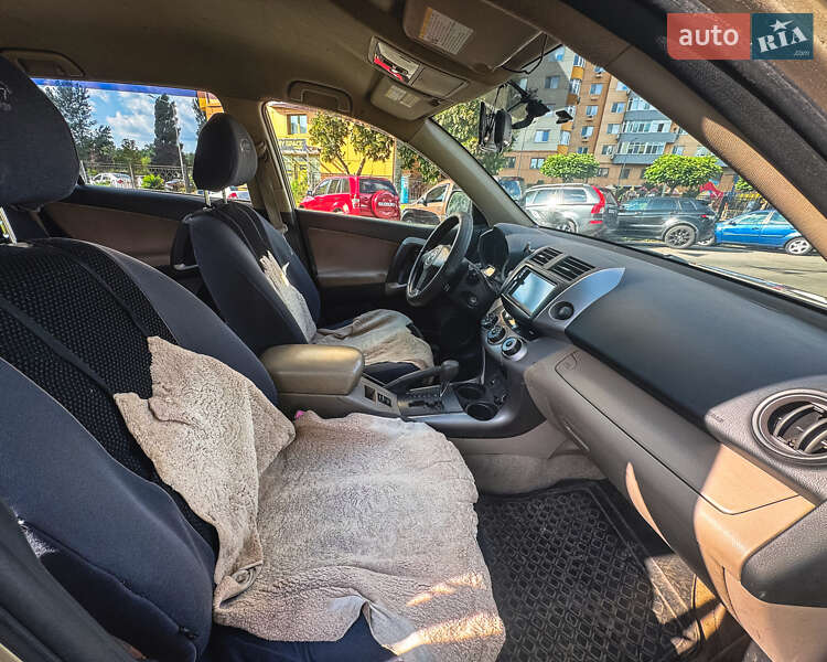 Внедорожник / Кроссовер Toyota RAV4 2007 в Киеве