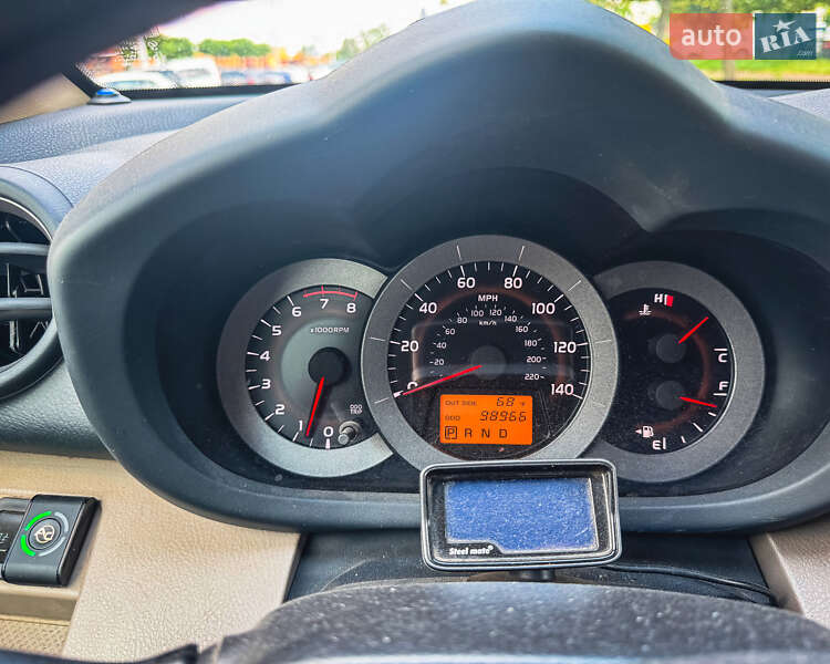 Внедорожник / Кроссовер Toyota RAV4 2007 в Киеве