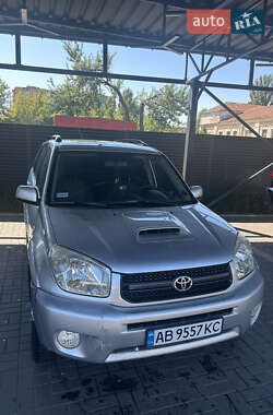 Внедорожник / Кроссовер Toyota RAV4 2004 в Черкассах