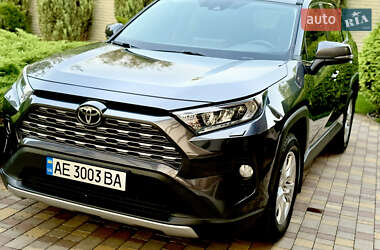Внедорожник / Кроссовер Toyota RAV4 2020 в Днепре