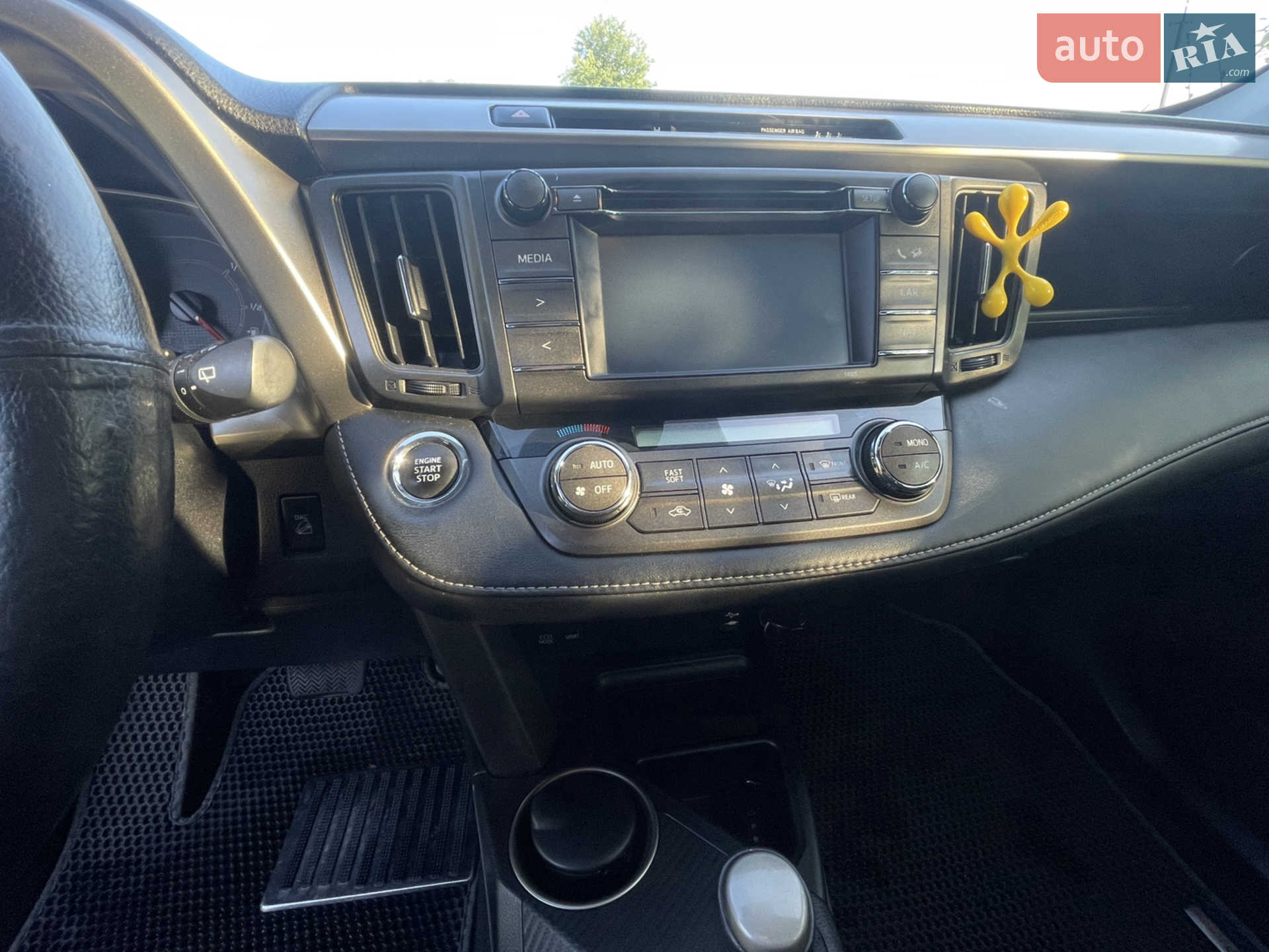 2015 Toyota RAV 4 - мініатюра 9