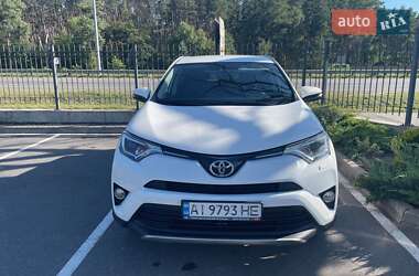 Позашляховик / Кросовер Toyota RAV4 2017 в Києві