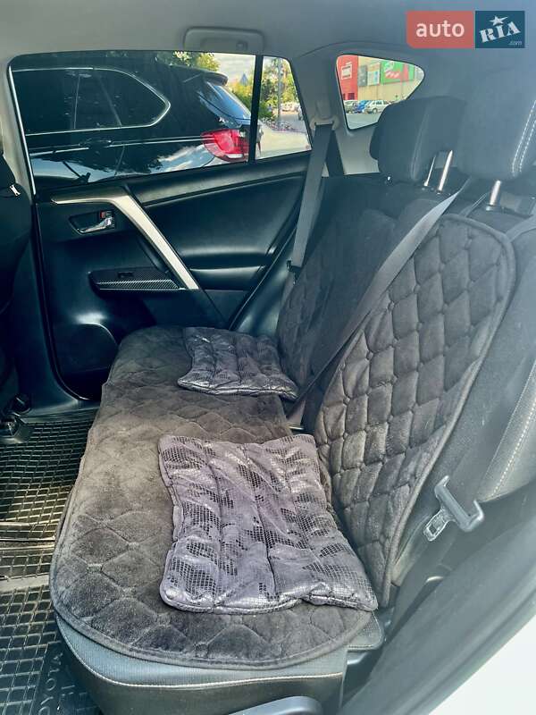 Позашляховик / Кросовер Toyota RAV4 2013 в Києві