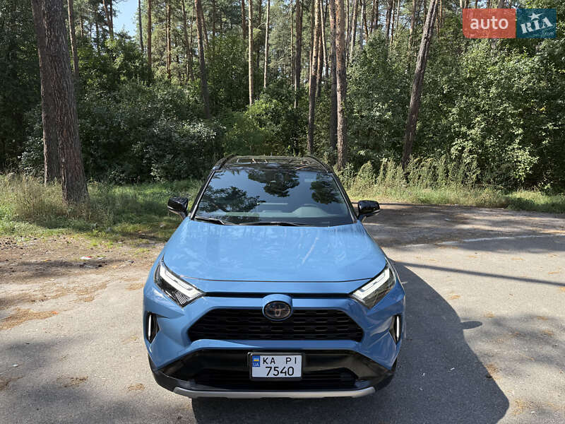 Позашляховик / Кросовер Toyota RAV4 2024 в Києві