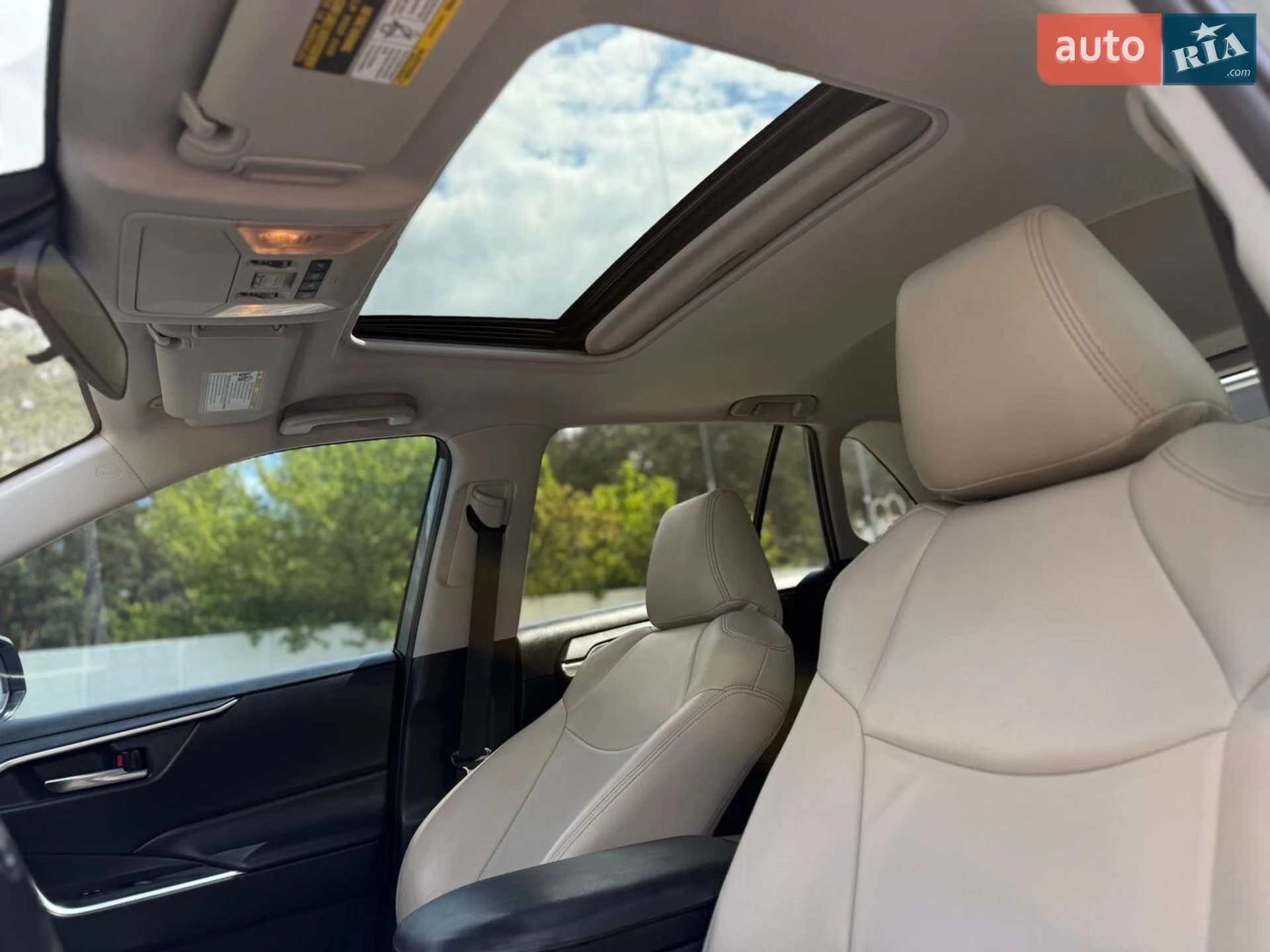 2019 Toyota RAV 4 - мініатюра 26