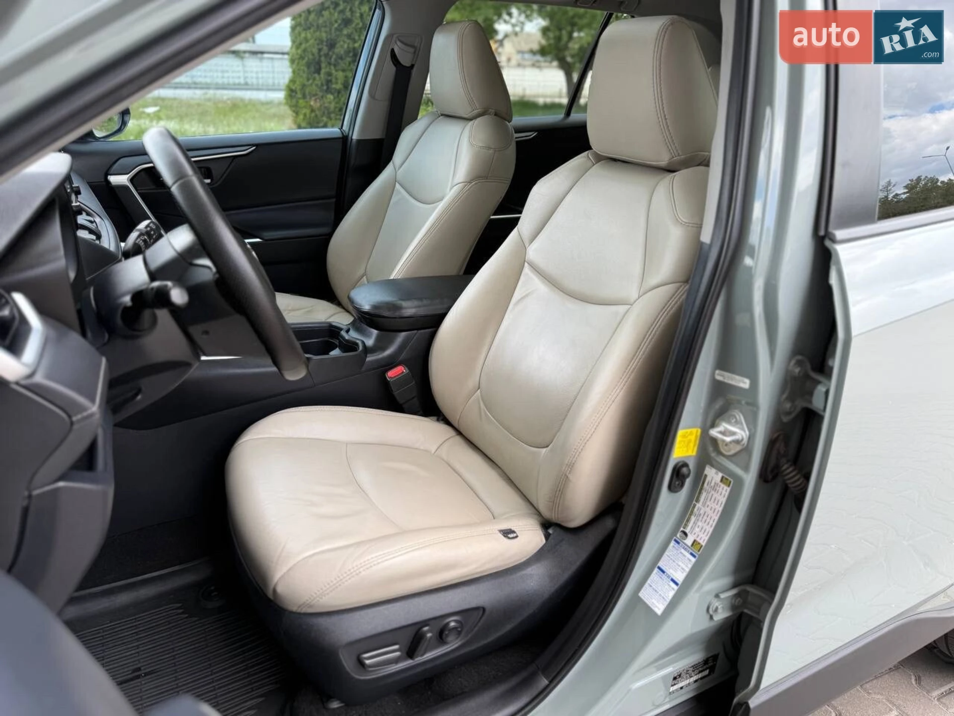 2019 Toyota RAV 4 - мініатюра 27
