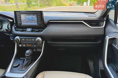 Позашляховик / Кросовер Toyota RAV4 2019 в Києві