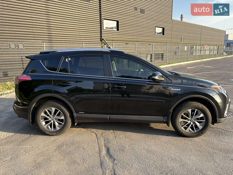 Внедорожник / Кроссовер Toyota RAV4 2016 в Львове фото 3 Внедорожник / Кроссовер Toyota RAV4 2016 в Львове