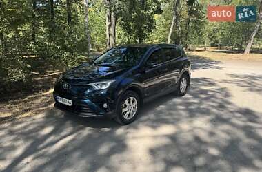 Внедорожник / Кроссовер Toyota RAV4 2018 в Кропивницком