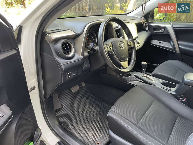 Позашляховик / Кросовер Toyota RAV4 2013 в Дніпрі фото 31 Позашляховик / Кросовер Toyota RAV4 2013 в Дніпрі