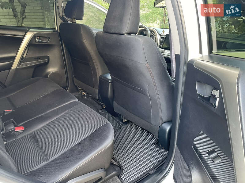Позашляховик / Кросовер Toyota RAV4 2013 в Дніпрі фото 35 Позашляховик / Кросовер Toyota RAV4 2013 в Дніпрі