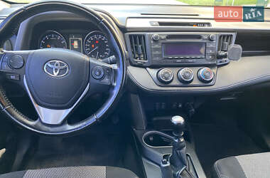 Позашляховик / Кросовер Toyota RAV4 2016 в Харкові