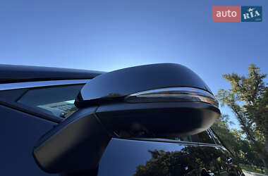 Внедорожник / Кроссовер Toyota RAV4 2024 в 