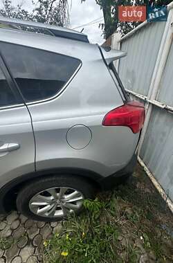 Внедорожник / Кроссовер Toyota RAV4 2015 в 