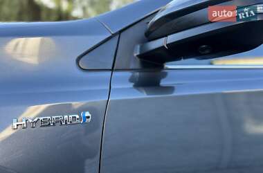Внедорожник / Кроссовер Toyota RAV4 2016 в 